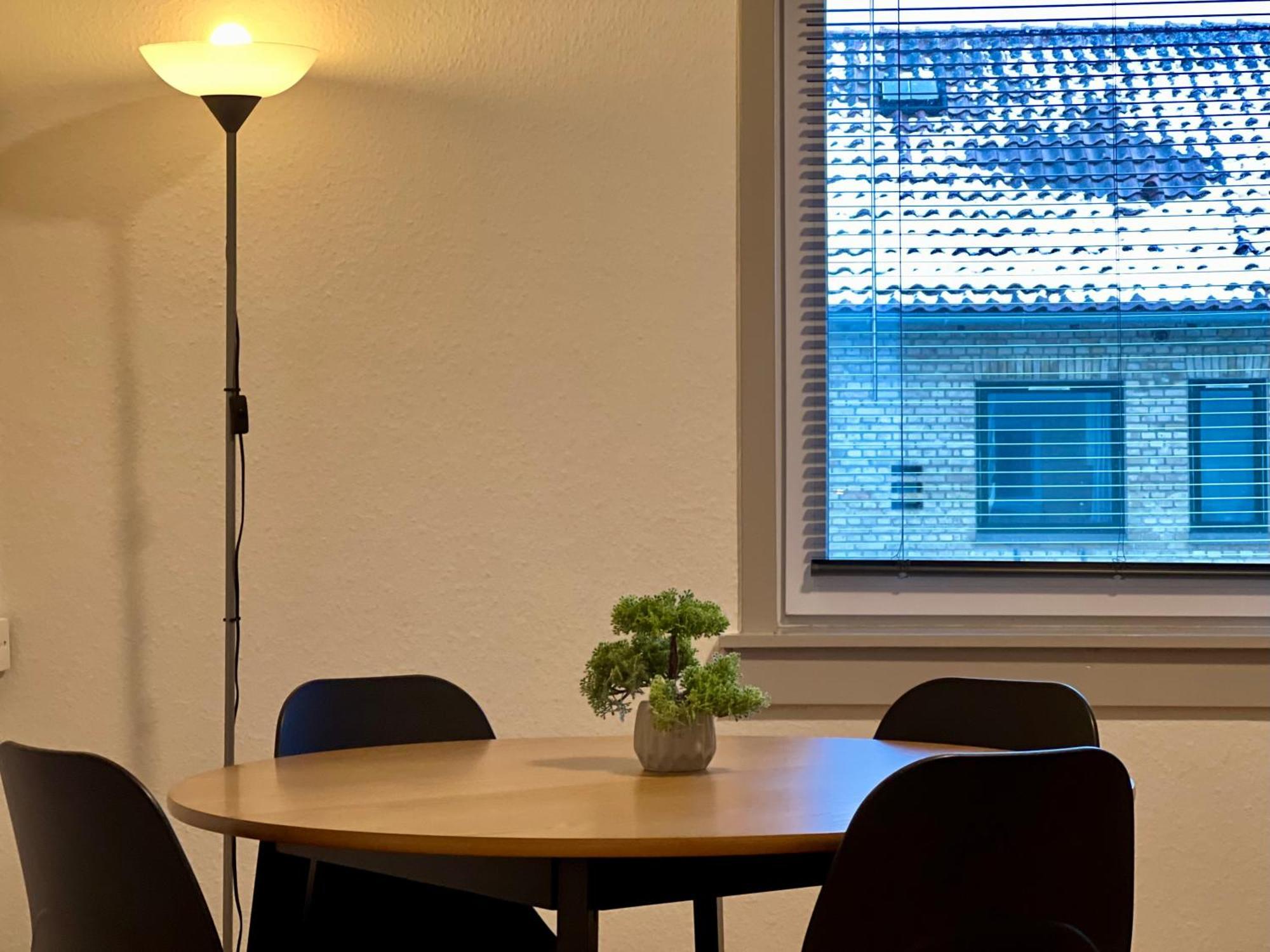 Dejlig 2 Vaerelses Lejlighed Apartment แรนเดอร์ส ภายนอก รูปภาพ